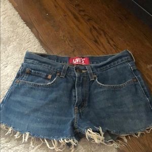 Levi cut off shorts